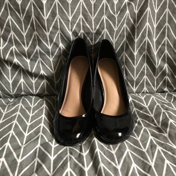 Kelly & Katie Heels, Round Toe - Black, Size 8 - Picture 2 of 16